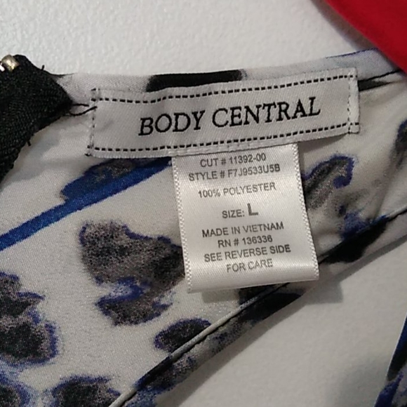 Body Central Razorback tanktop - Picture 2 of 3